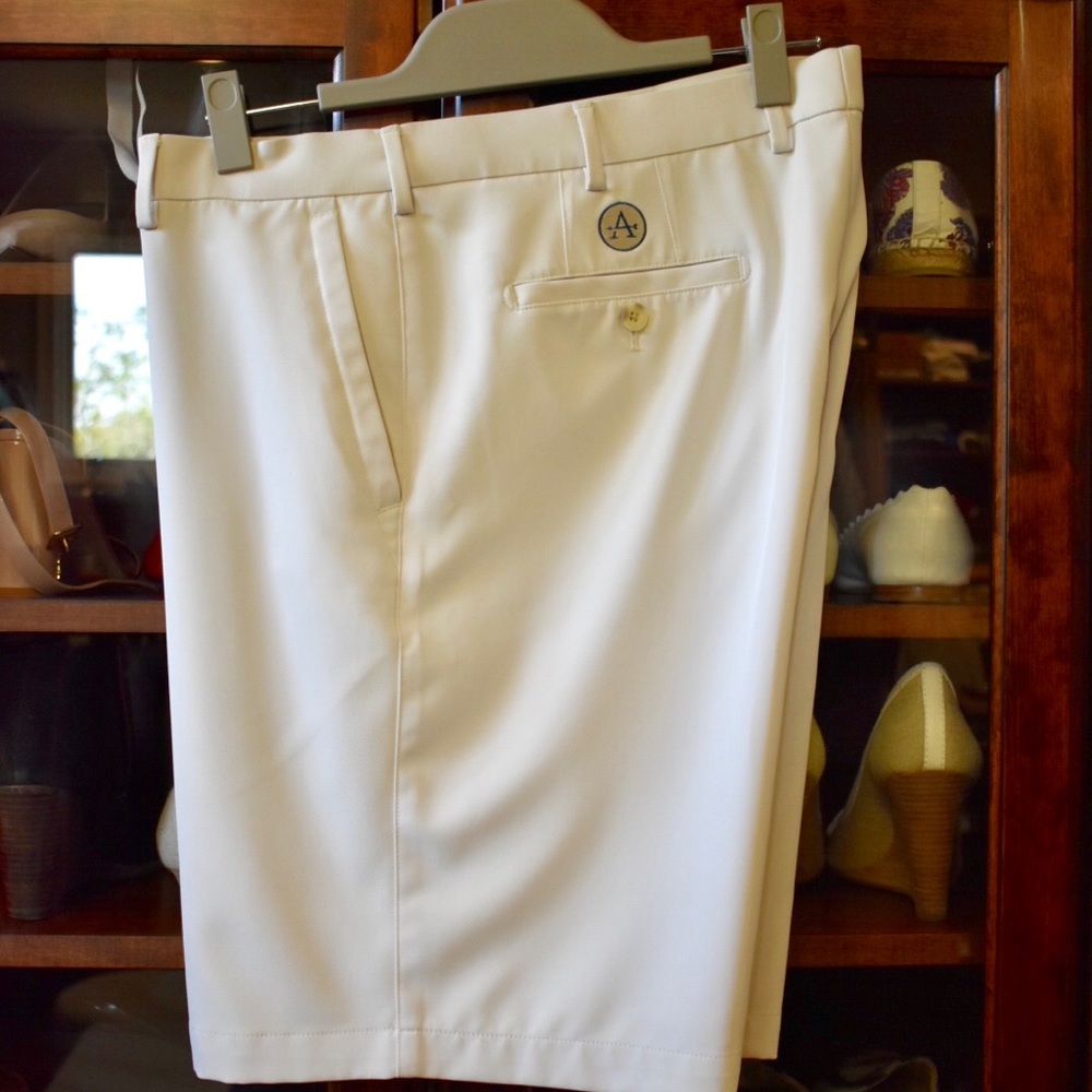 ⛳️NWOT Peter Millar Crown Sport Golf Shorts sz 38